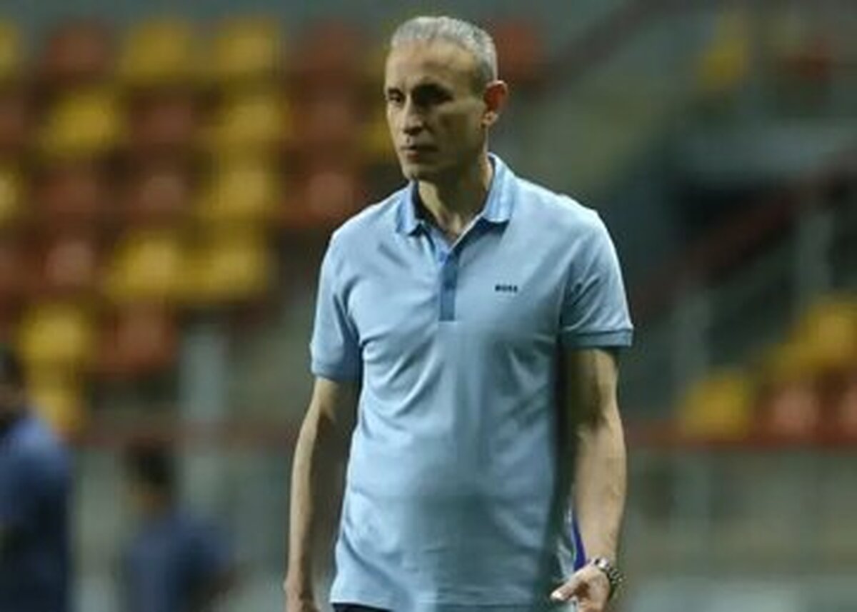 یحیی گل‌محمدی شایعات نقل‌وانتقالات بازیکن  را رد کرد