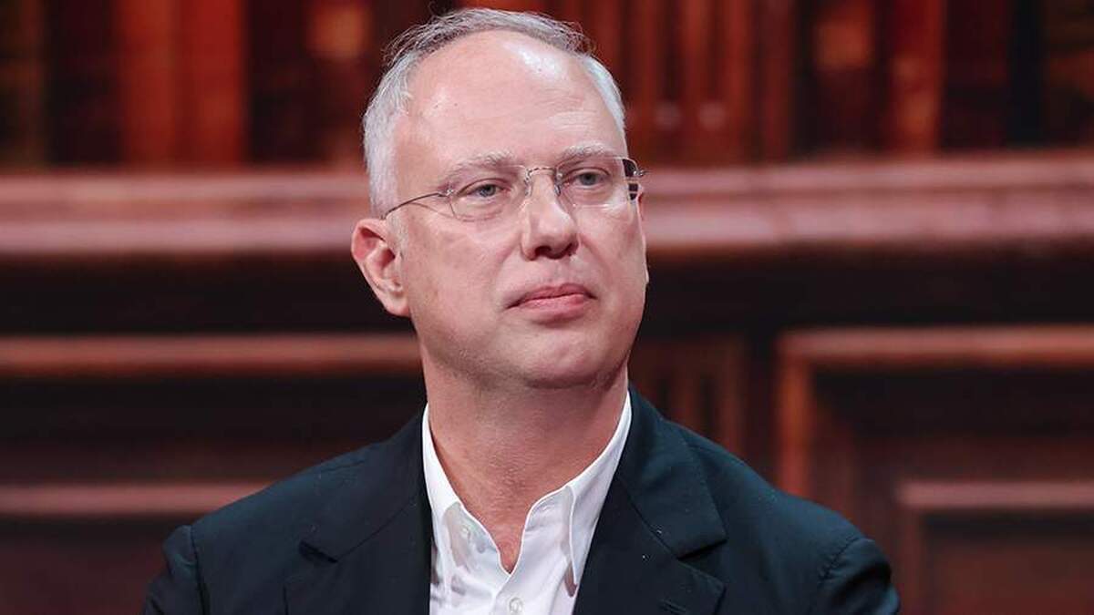 دیمیتریف گفتگوی بین پوتین و ترامپ را برای درک ریشه‌های درگیری مهم خواند.