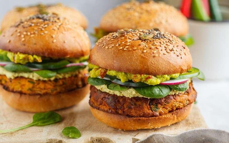 برگر گیاهی یک غذای ویژه برای افراد گیاهخوار