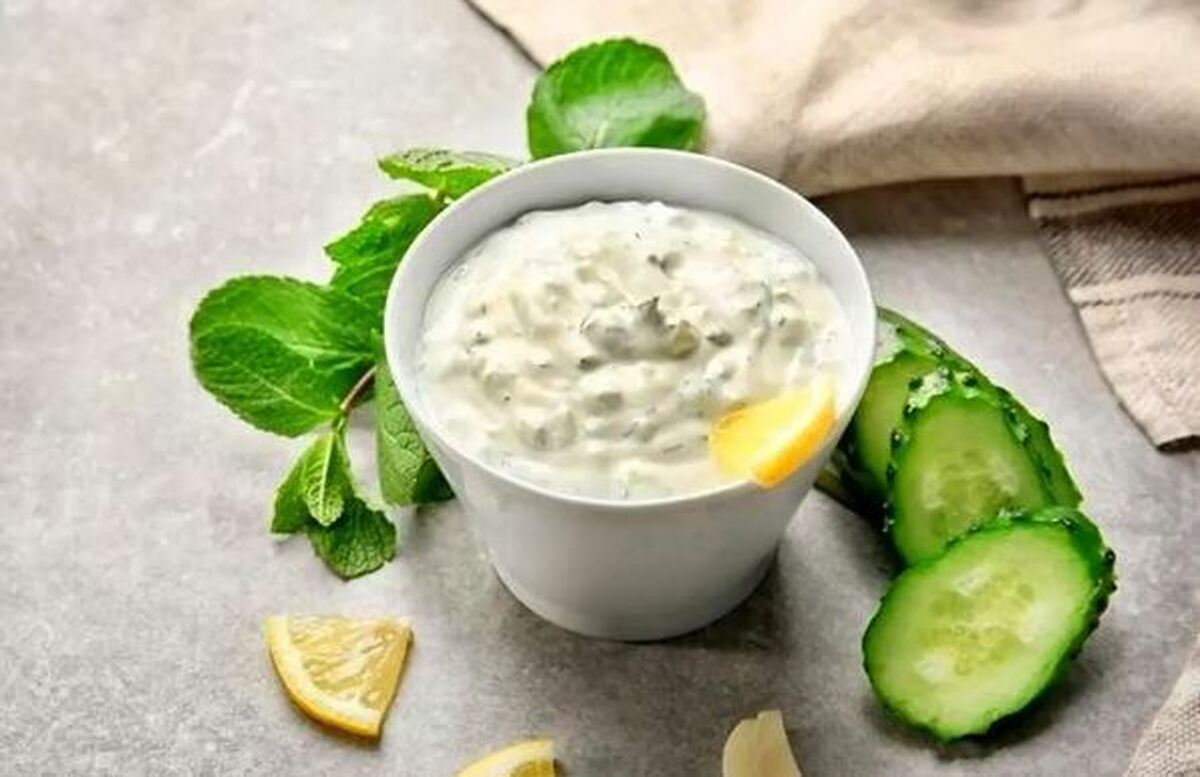 ماست و خیار مجلسی؛ چاشنی خوشمزه برای پای سفره
