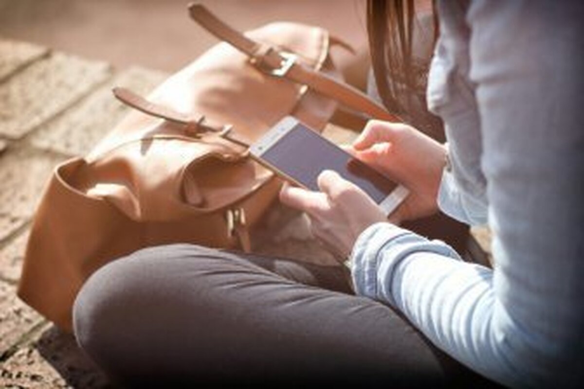 چگونه تلفن‌های هوشمند بر بدن تأثیر می‌گذارند و در مورد آن چه باید کرد؟