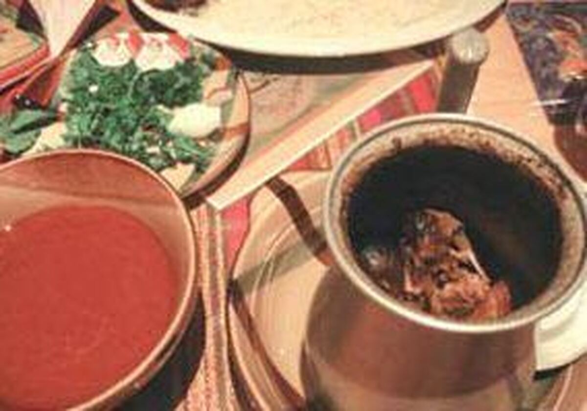 فوت کوزه گری پخت آبگوشت اصیل و خوشمزه فلفل همدان