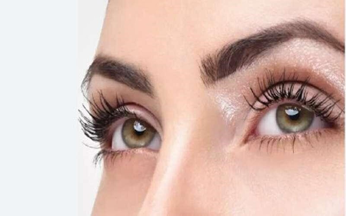 تاثیر مژه‌های بلند و ابرو‌های پرپشت در زیبایی/چگونه آنها را تقویت کنیم؟