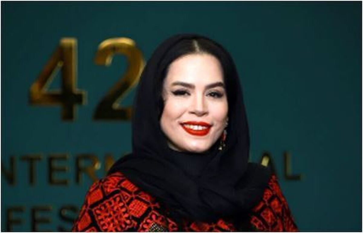 ذوق و شوق ملیکا شریفی نیا بعد از دیدن سورپرایز عاشقانه تولدش/مخاطب پنهان خانم بازیگر حسابی سنگ تمام گذاشته!