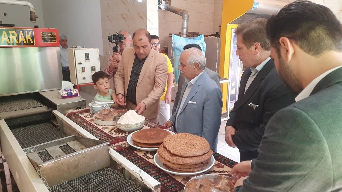 توزیع ۲۲ تن آرد ترمیمی بین خبازان کلاله