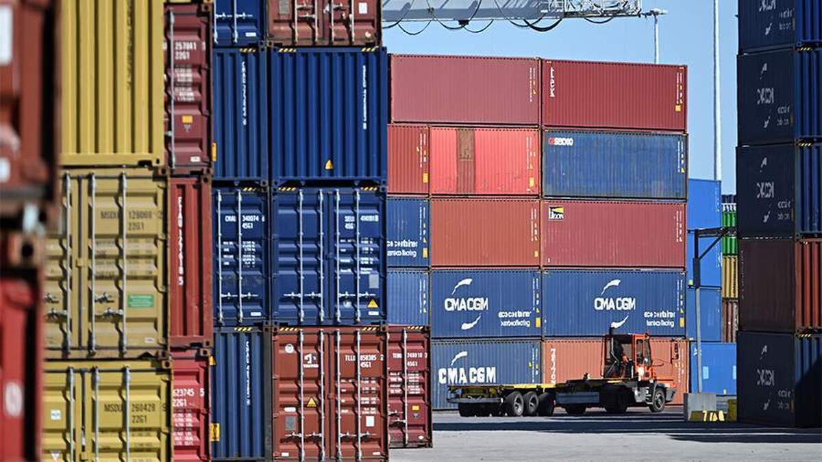 ترامپ: تعرفه‌ها را صرف نظر از حکم دادگاه حفظ می‌کنم