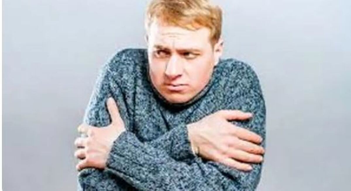 چرا حتی در هوای گرم هم احساس سرما می‌کنم؟