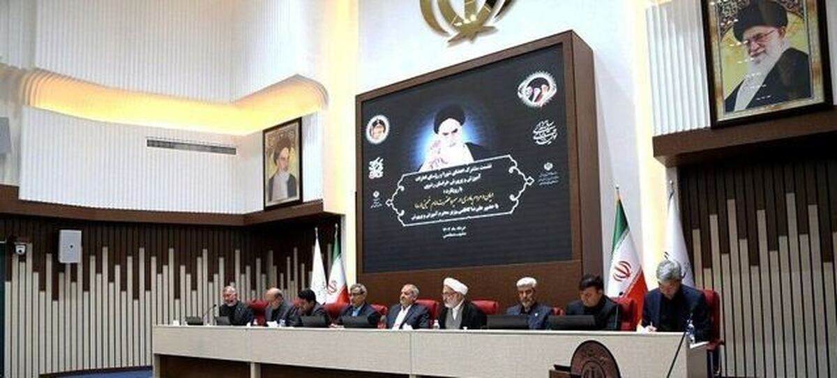 شخصیت کاریزمایی امام باید در قشر معلم هم وجود داشته باشد
