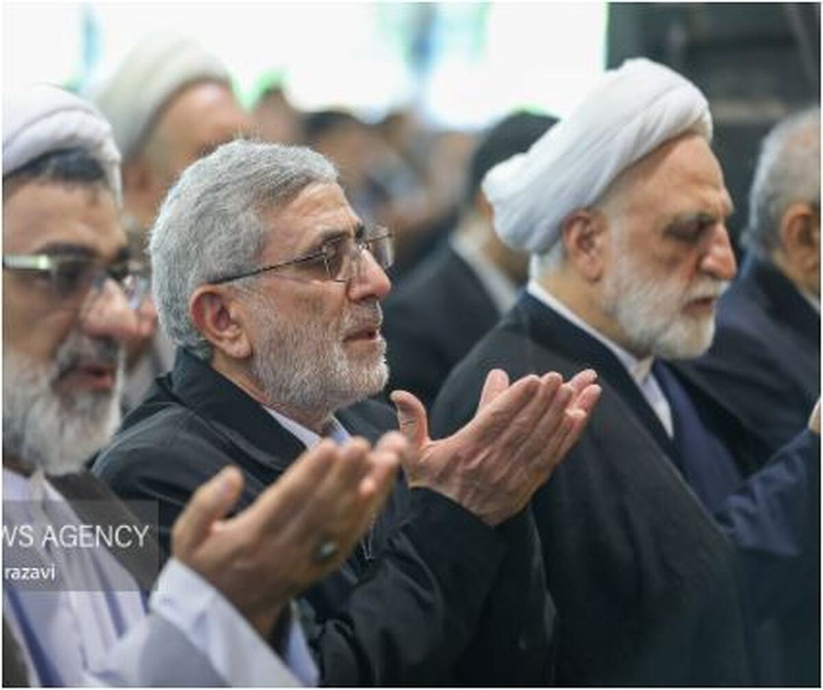تصویر شکار شده از سردار قاآنی و اژه‌ای در نماز عید قربان پر بازدید شد