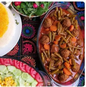 خورش گوشت و سبزیجات یک ایده مقوی برای تنوع دادن به برنامه غذایی تان