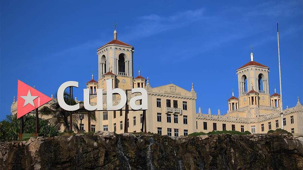 مدودف از کوبا به خاطر حمایت از روسیه در رویارویی با غرب تشکر کرد