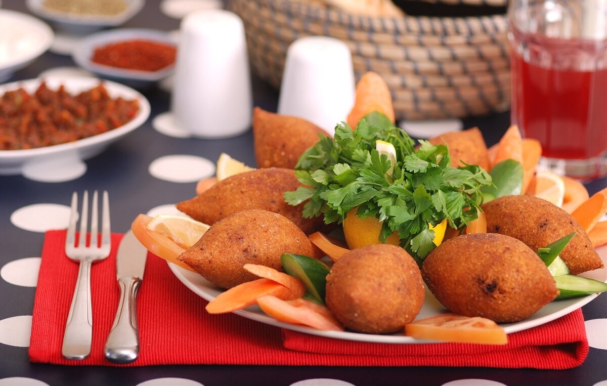 طرز تهیه کُبه برنج عربی با یک حالت کریسپی جذاب