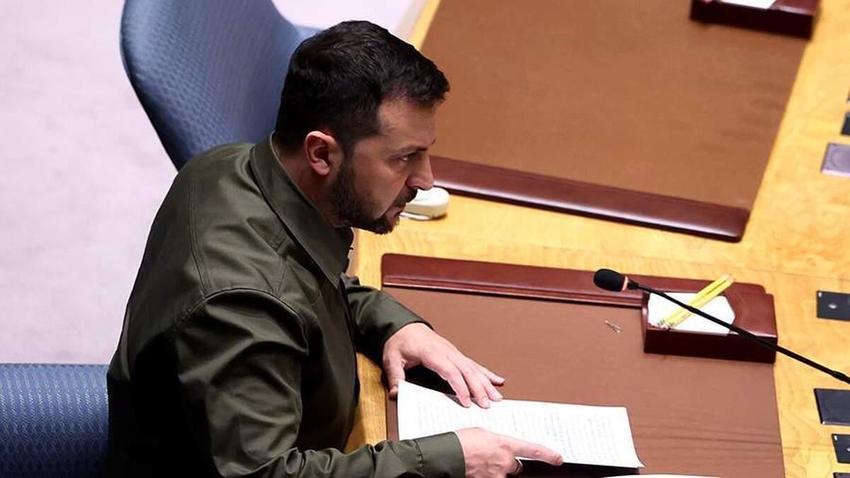 نیویورک تایمز از رویکرد خصمانه ترامپ علیه زلنسکی خبر داد