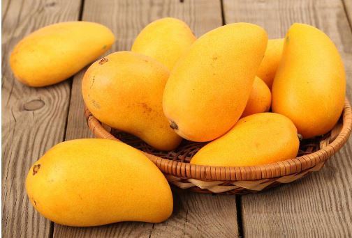 انبه یک داروی طبیعی برای کاهش فشار خون و کلسترول زنان پس از یائسگی