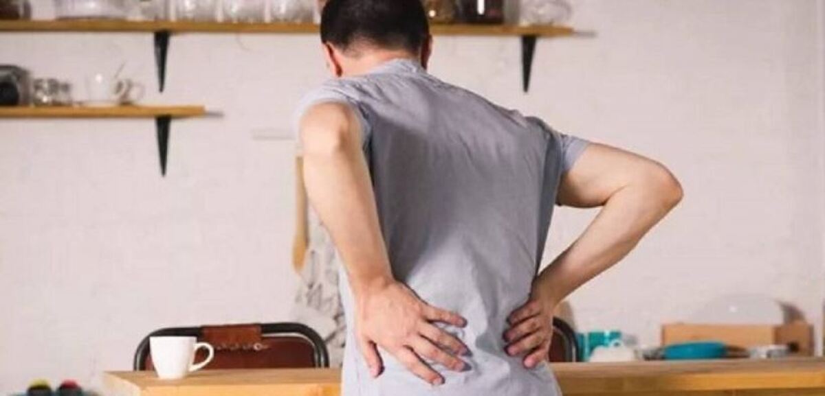 مناسب‌ترین مقدار مصرفی آب روزانه برای مبتلایان به سنگ کلیه چقدر است؟