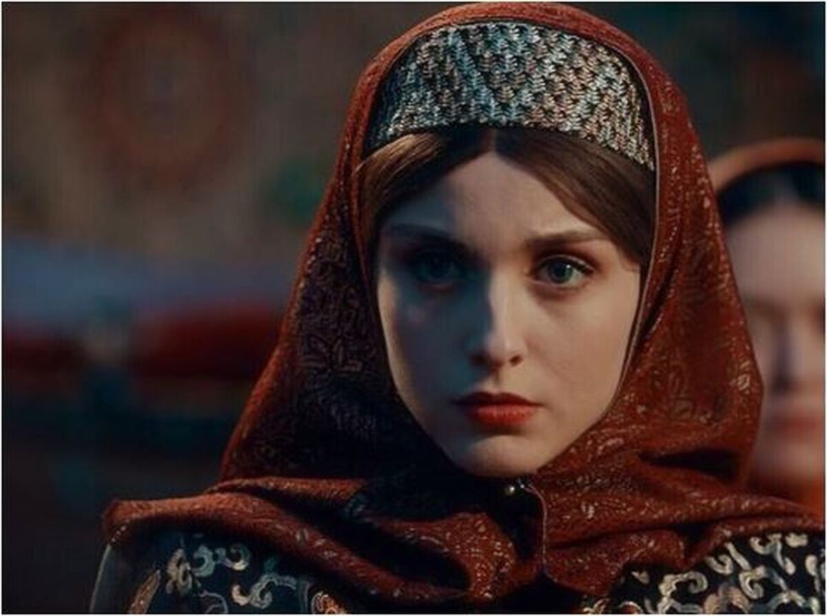 فاطمه مسعودی فر با استایل عجیب و متفاوتش در یک جشنواره غوغا به پا کرد!