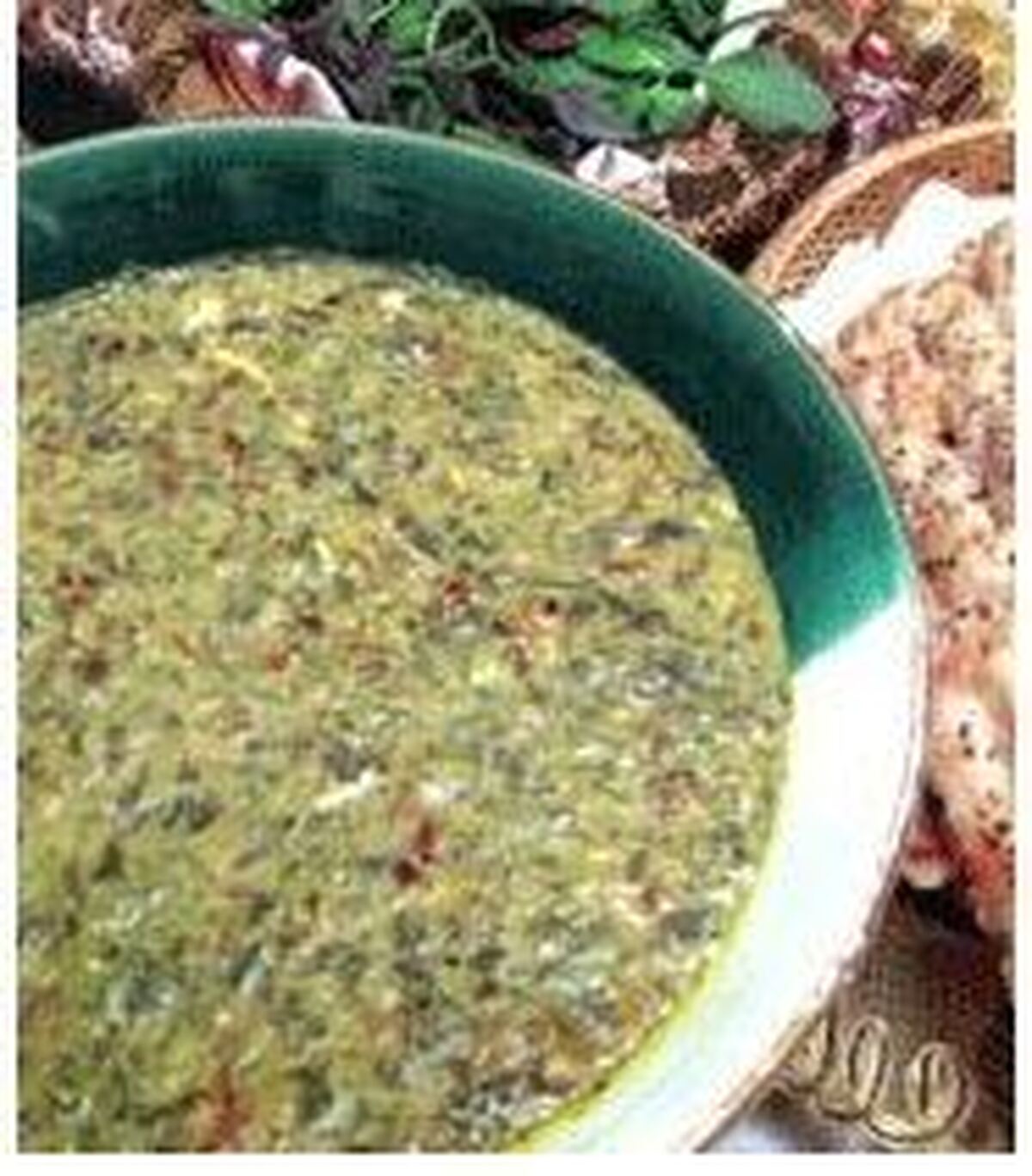 آش سبزی شیرازی یک غذای ساده که حسابی در این روز‌ها پرطرفدار شده است