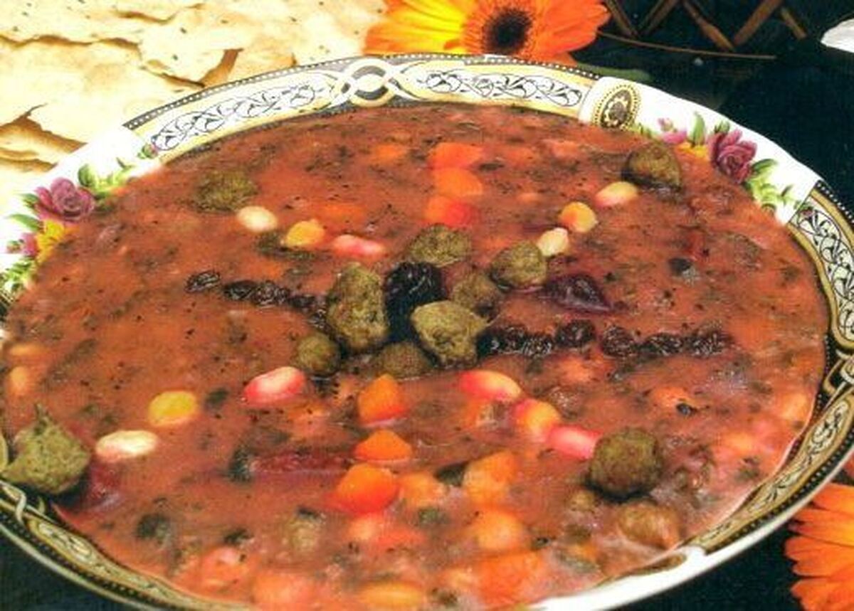 در ۷ مرحله این آش قلیه معروف و خوشمزه را درست کنید