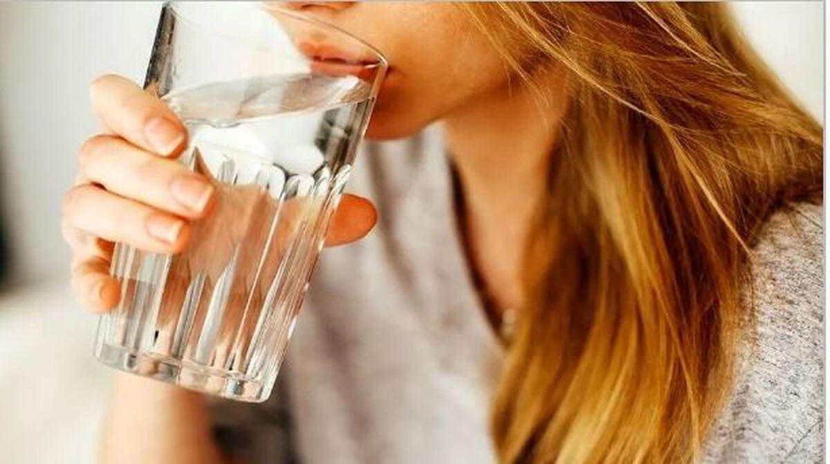 نیاز زنان به آب؛ بیشتر از ۸ لیوان در روز!