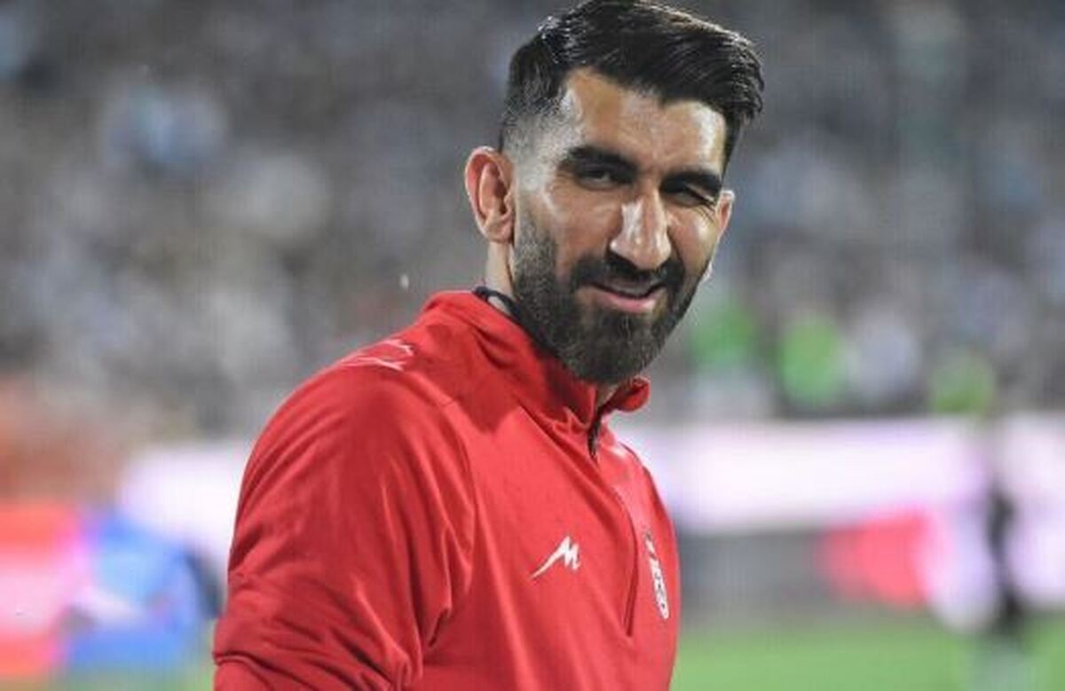 مقایسه دستمزد سالانه یک فوتبالیست معمولی با یک کارگر