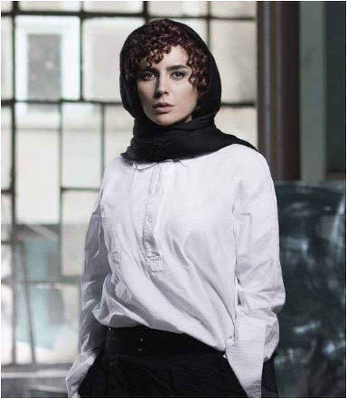 رونمایی لیلا حاتمی از استایل جدیدش با روسری گلدار و شیکش