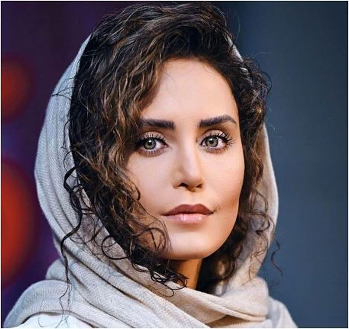یک چمدان متفاوت و سورپرایز برای الناز شاکر دوست+عکس