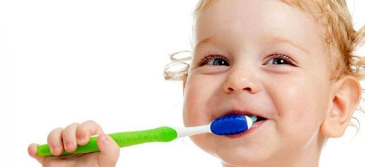 چگونه سلامت دهان و دندان کودکمان را بهبود ببخشیم؟