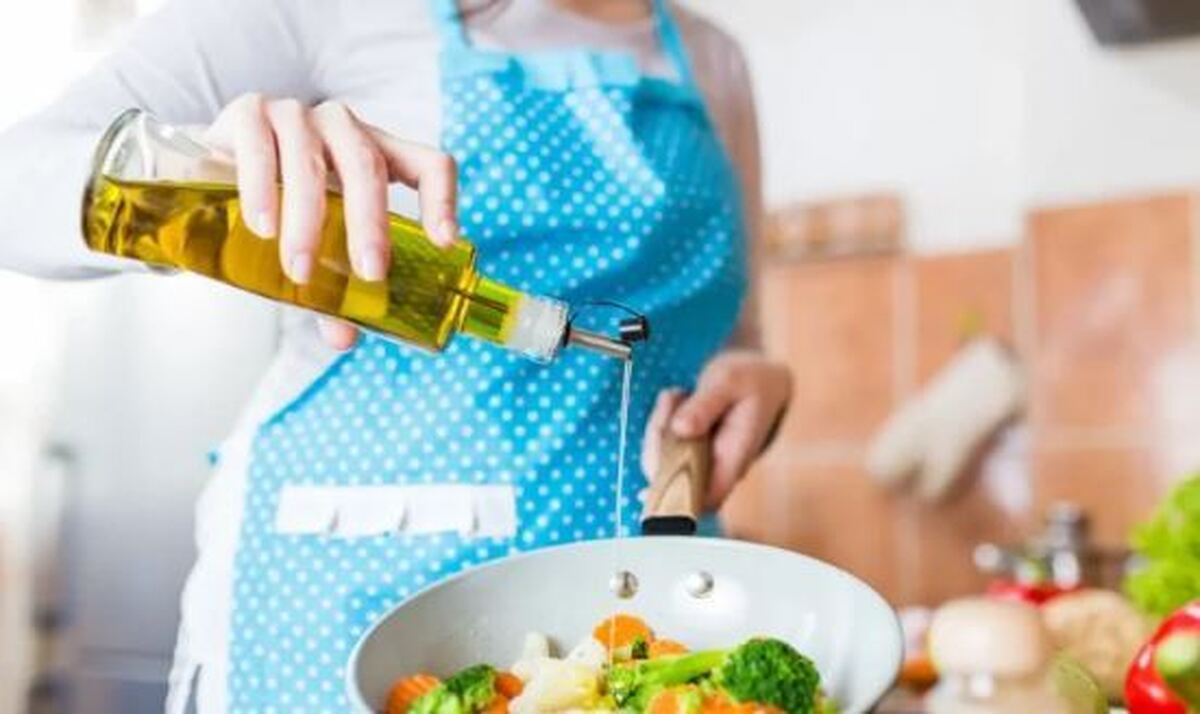 حتی فکرش را هم نمی‌کنید این کار در حین آشپزی باعث جوش زدن تان بشود!