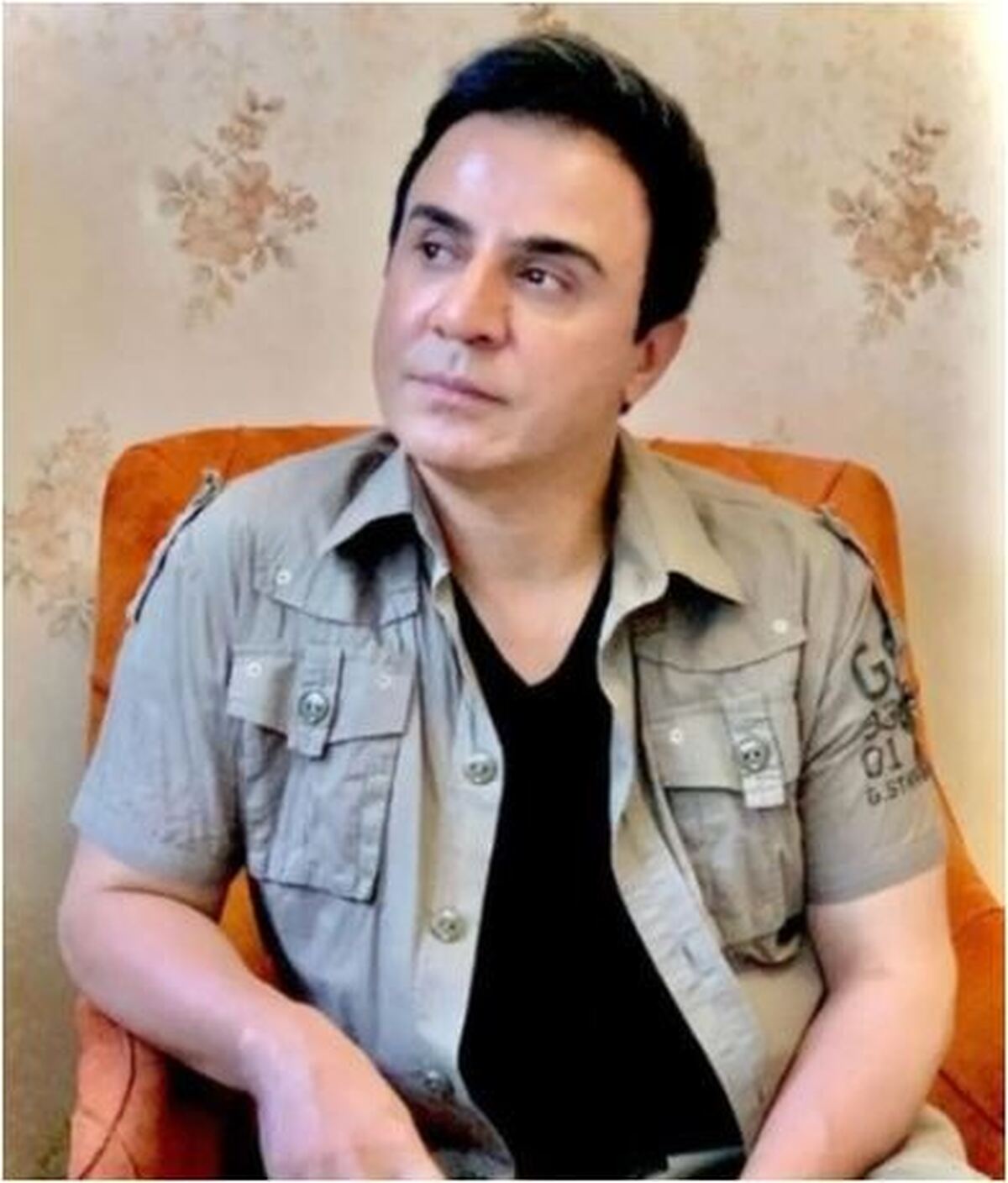 داریوش فرضایی با انتشار این استوری شدت غم اش را نشان داد+عکس