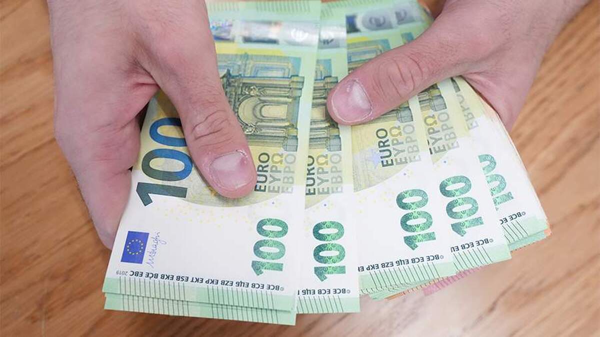 فون در لاین از اختصاص یک میلیارد یورو کمک مالی به اوکراین خبر داد
