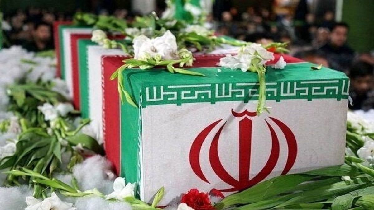 پیکر ۶ تن از شهدای پدافند هوایی ارومیه تشییع شد