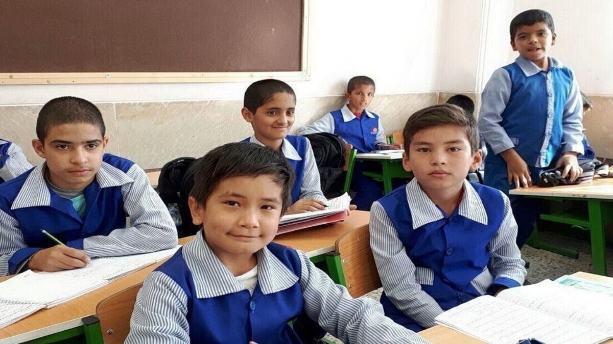 ثبت نام دانش آموزان اتباع با دریافت برگه معرفی نامه از مرکز امور اتباع و مهاجرین خارجی امکان پذیر است