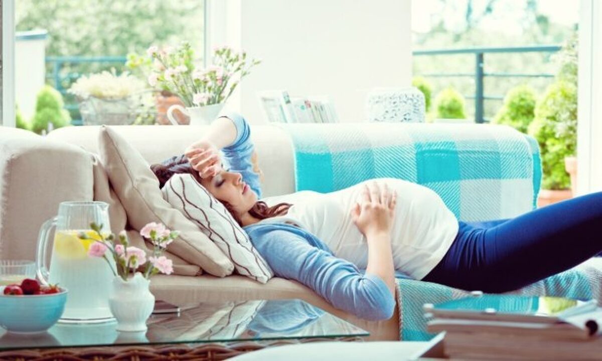 چرا زنان باردار باید از خوابیدن به پشت خودداری کنند؟
