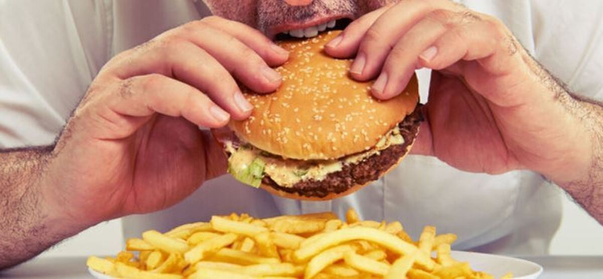 در مورد غذا خوردن عصبی بیشتر بدانید