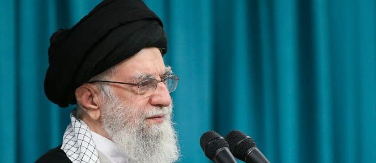 رهبر انقلاب :آمریکایی‌ها بدانند هرگونه ورود نظامی آمریکا بدون تردید با صدمه جبران‌ناپذیر برای آنها همراه خواهد بود