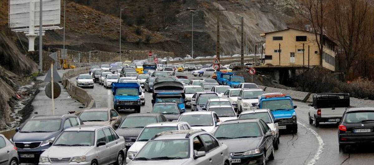 ترافیک در محور‌های هراز و فیروزکوه سنگین شد