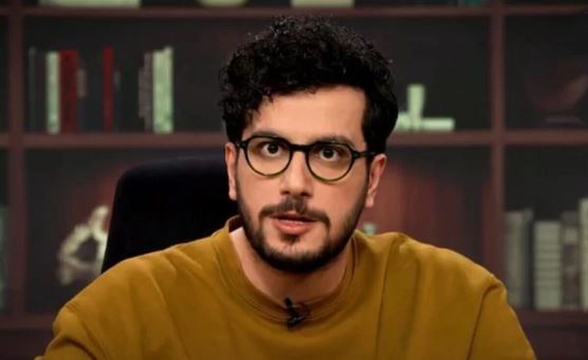 شوخی جالب ‏امیر حسین قیاسی با پسر‌ها در شرایط نابسامان کشور
