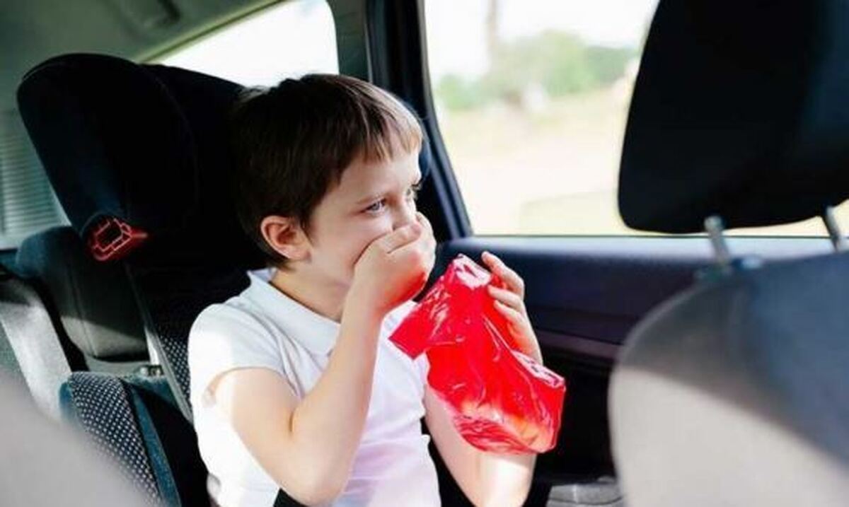 چرا حرکت وسایل نقلیه باعث حالت تهوع در برخی افراد می‌شود؟