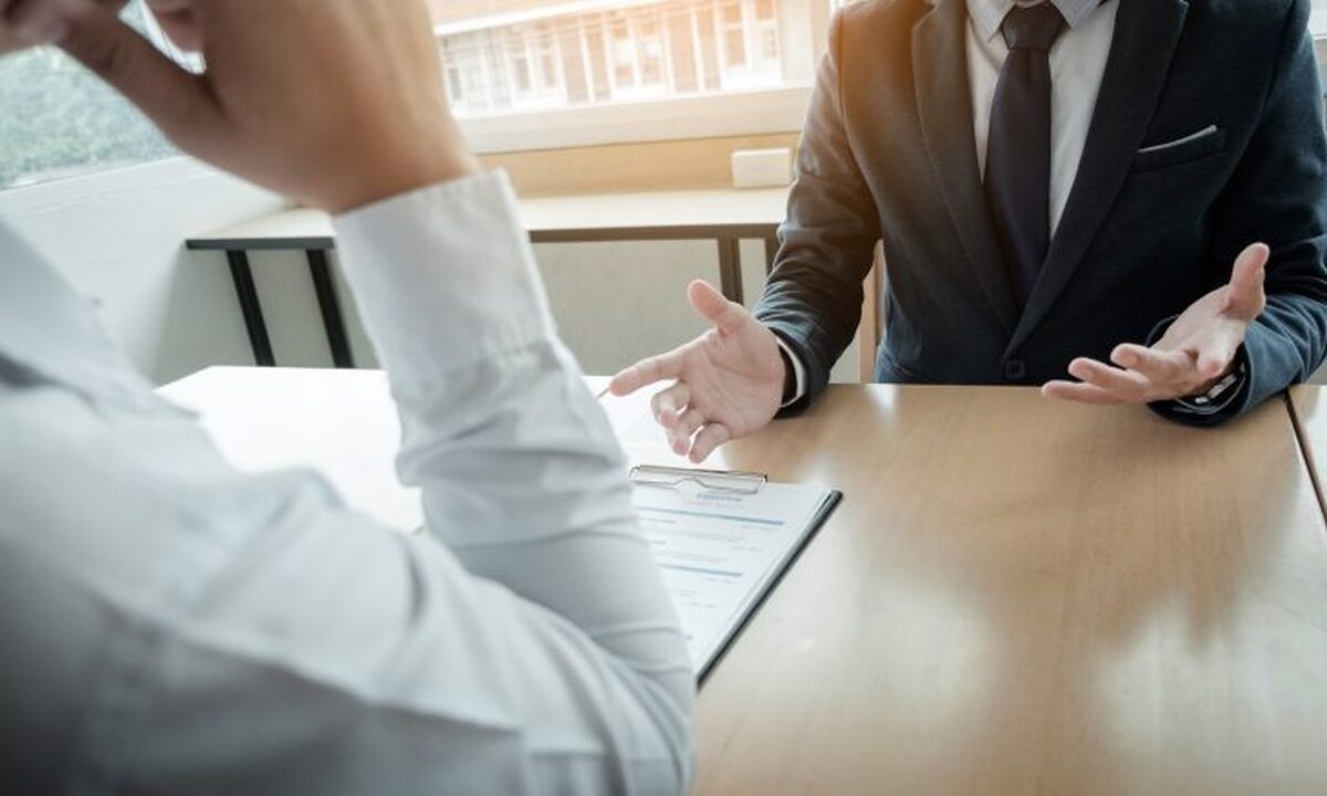 چه میزان حقوق باید در درخواست کار خود بنویسید؟