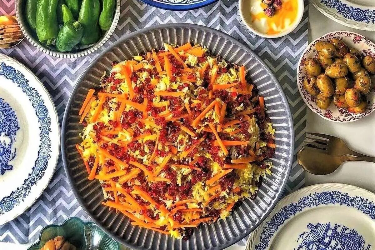 هویج پلو یک غذای رنگی و خوش طعم ویژه مهمانی‌های مهم