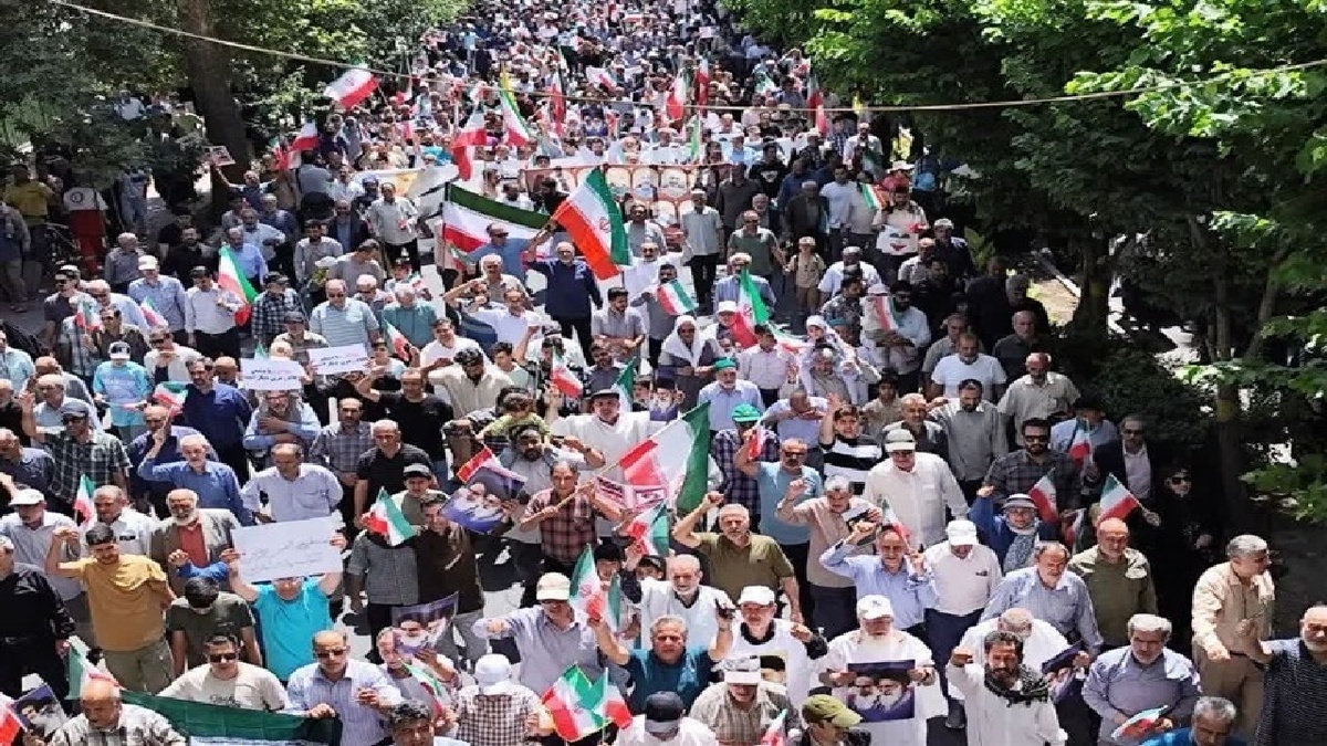 خشم و نصر مردانه کرجی‌ها بعد از نماز جمعه