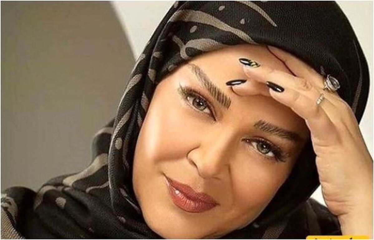 فخر فروشی واضح و ضایع بهاره رهنما با اکسسوری‌های گران قیمتش به بهانه عکس یادگاری با آقای بازیگر!