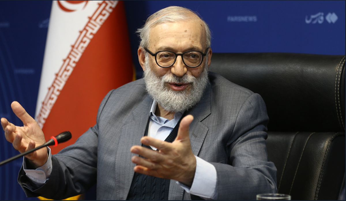 جواد لاریجانی: ترامپ و مکرون امنیت و نظم جهانی را زیر سؤال برده‌اند