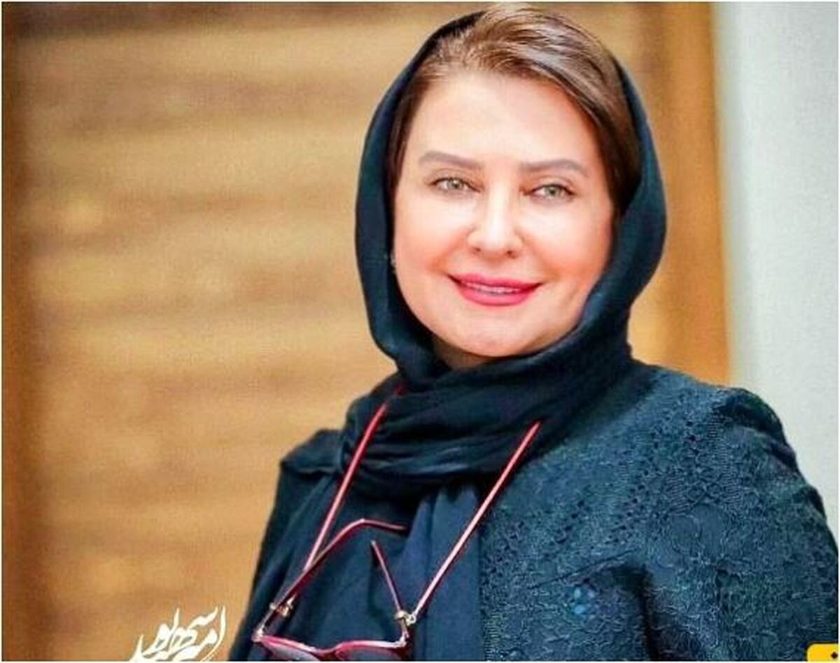 رونمایی لعیا زنگنه از اثر هنری اش/با بچه‌های زیر ۱۰ سال رقابت می‌کنه؟!