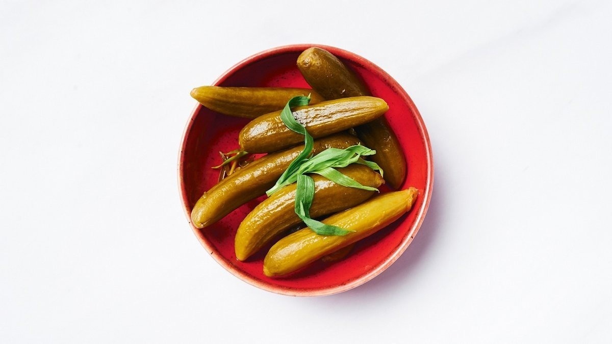 کمتر از یک ساعت در ۵ مرحله این خیارشور بی نظیر را آماده کنید