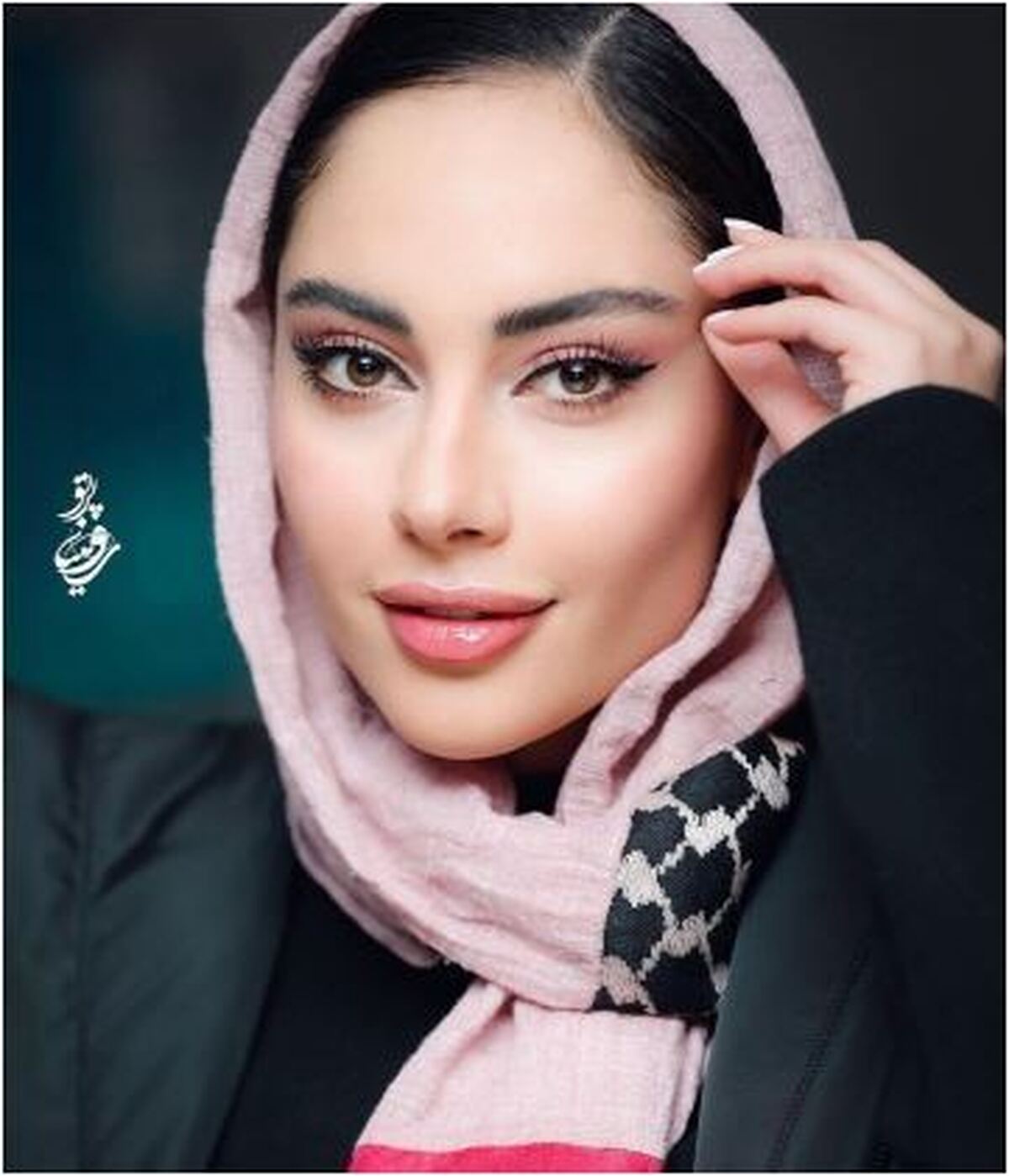 رونمایی ترلان پروانه از حضرت یارش با کلی ایموجی چشم زخم! +عکس