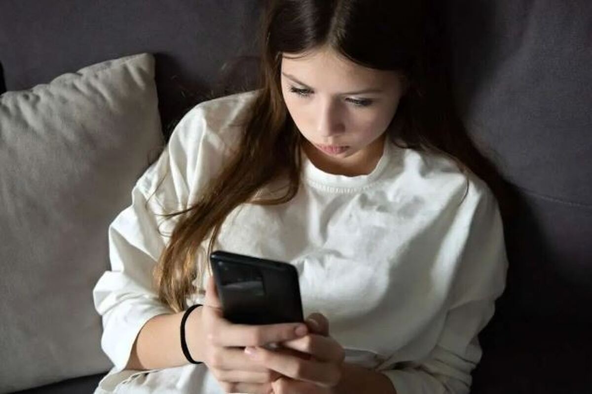 استفاده از فضای مجازی و ارتباط آن با افسردگی در نوجوانان