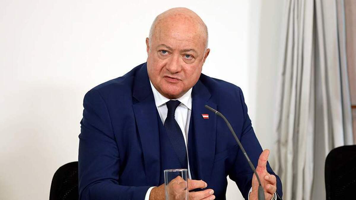 صدراعظم اتریش از اتحادیه اروپا خواست قوانین پناهندگی را بازنگری کند