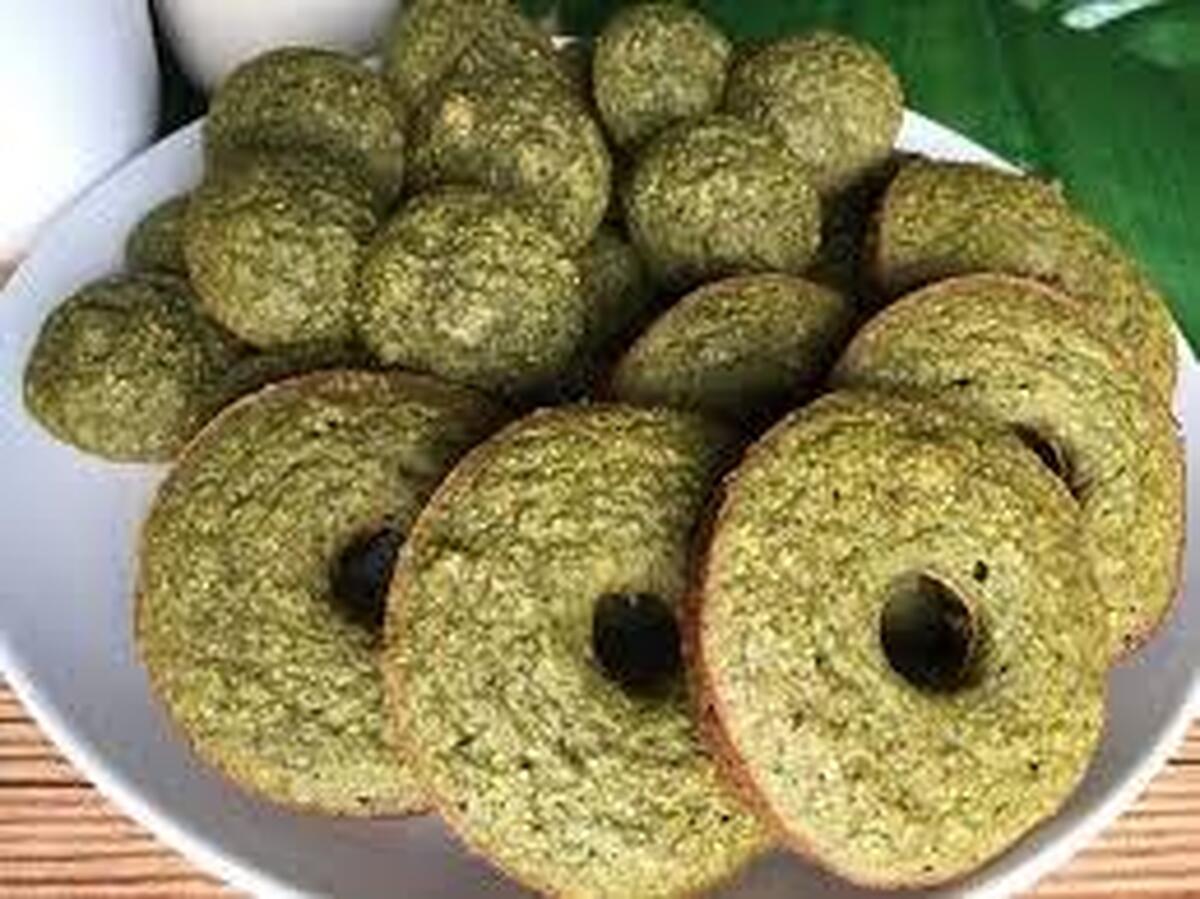 دونات پنیرسبزی و گردو یک ترکیب معرکه بر‌ای عصرانه