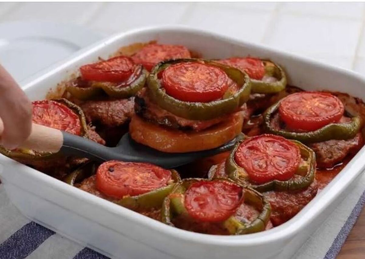 رسپی خوراک گوشت و بادمجان ترکی؛ یک غذای خوشمزه نونی!